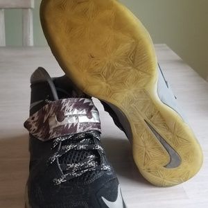 Nike Shoes - Mens Lebron Nike sneakers Nike Shoes - Mens Lebron Nike sneakers